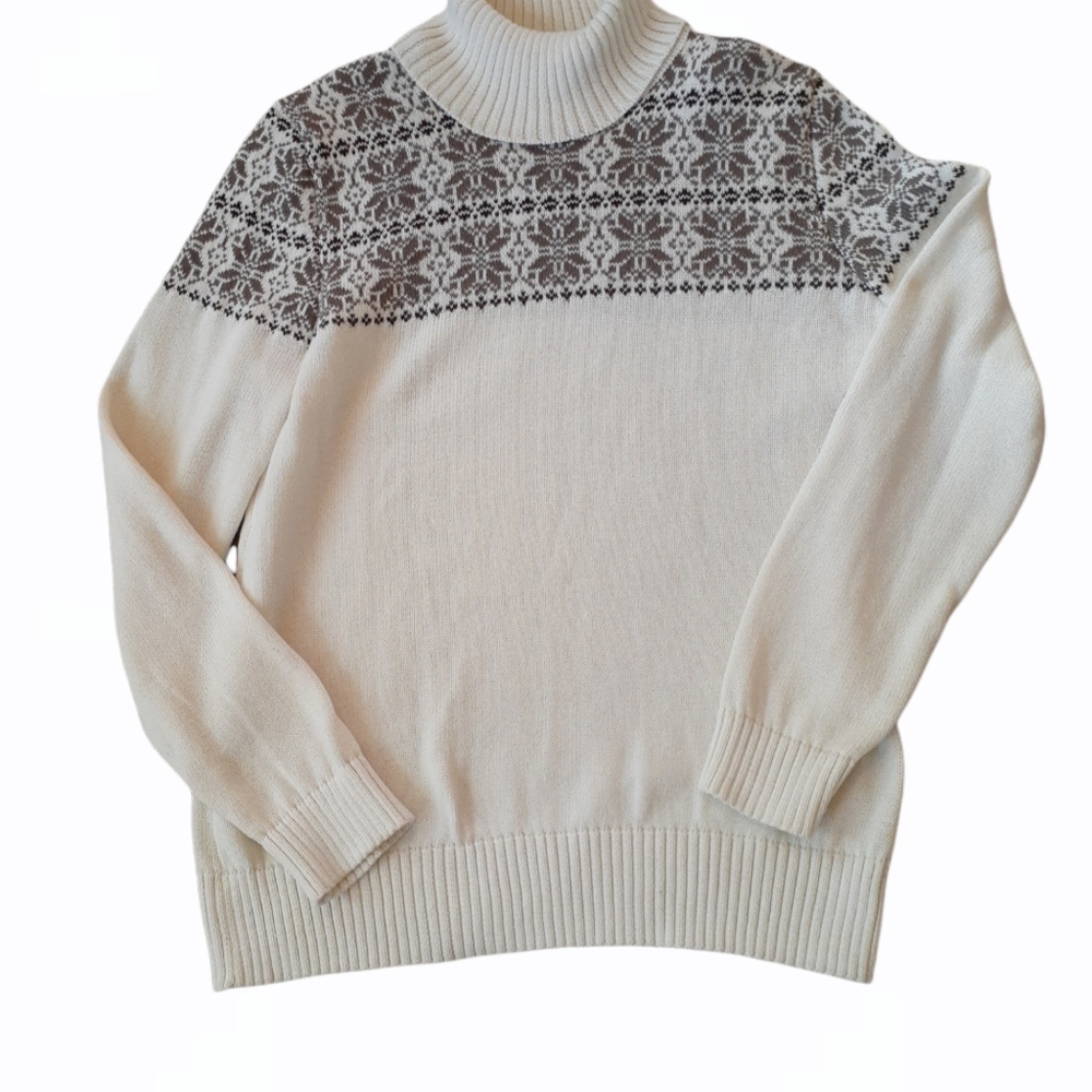 Breckenridge turtle neck sweater Large